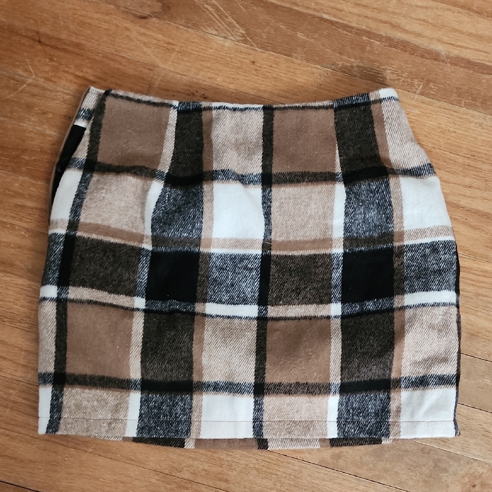 Plaid Tan and Black Women's Skirt Size S